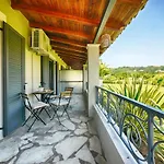 Cozy Family Friendly With Large Garden Close To Beaches - Dirella 公寓 Kynopiástai