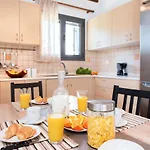 Cozy Family Friendly With Large Garden Close To Beaches - Dirella * Kynopiástai
