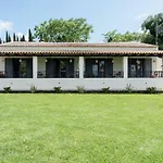 Cozy Family Friendly With Large Garden Close To Beaches - Dirella 公寓