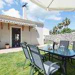 Cozy Family Friendly With Large Garden Close To Beaches - Dirella 公寓 *