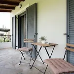 Cozy Family Friendly With Large Garden Close To Beaches - Dirella 公寓 *
