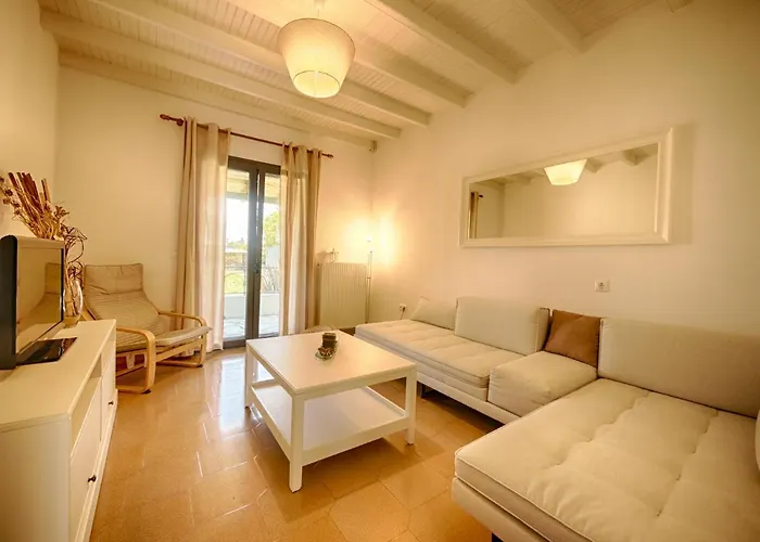 Cozy Family Friendly With Large Garden Close To Beaches - Dirella