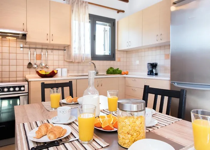 Cozy Family Friendly With Large Garden Close To Beaches - Dirella * Kynopiastai