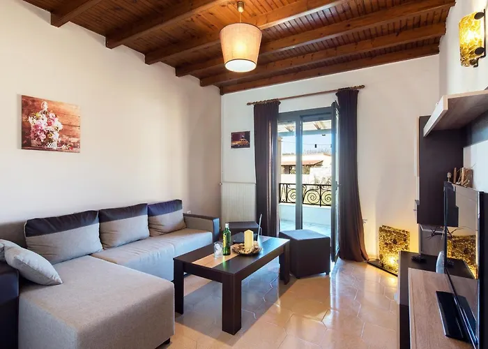 Cozy Family Friendly With Large Garden Close To Beaches - Dirella Апартаменты Kynopiastai