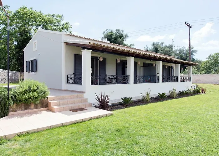 Cozy Family Friendly With Large Garden Close To Beaches - Dirella