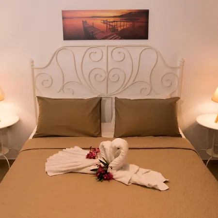 Cozy Family Friendly With Large Garden Close To Beaches - Dirella Kynopiástai