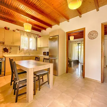 Apartment Cozy Family Friendly With Large Garden Close To Beaches - Dirella