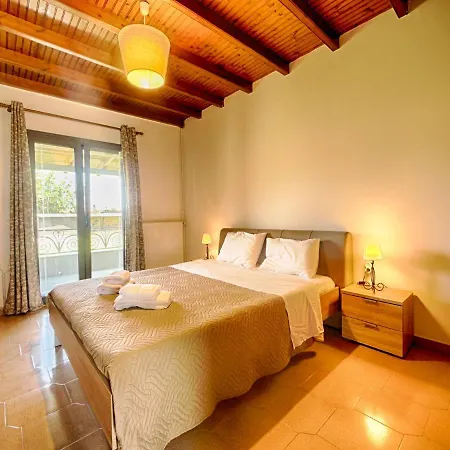 Cozy Family Friendly With Large Garden Close To Beaches - Dirella * Kynopiastai