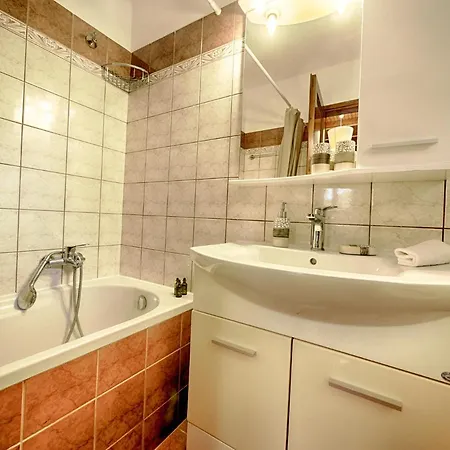 Cozy Family Friendly With Large Garden Close To Beaches - Dirella Apartment Kynopiastai