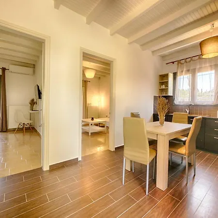 Cozy Family Friendly With Large Garden Close To Beaches - Dirella Apartment *