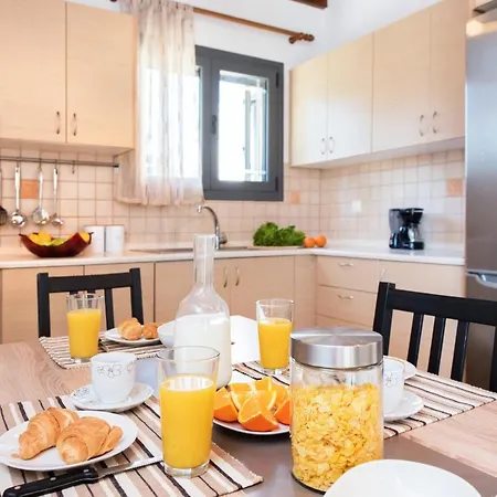 Cozy Family Friendly With Large Garden Close To Beaches - Dirella * Kynopiastai