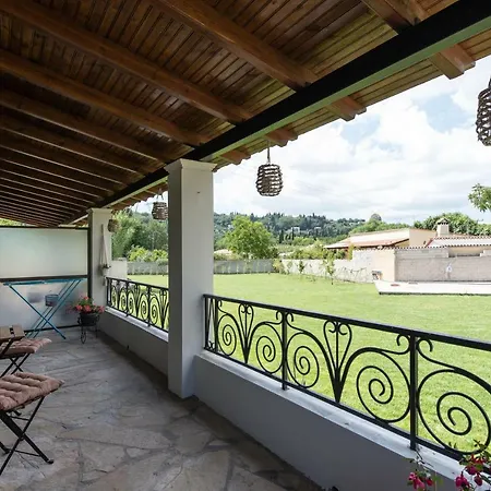 Cozy Family Friendly With Large Garden Close To Beaches - Dirella Kynopiastai