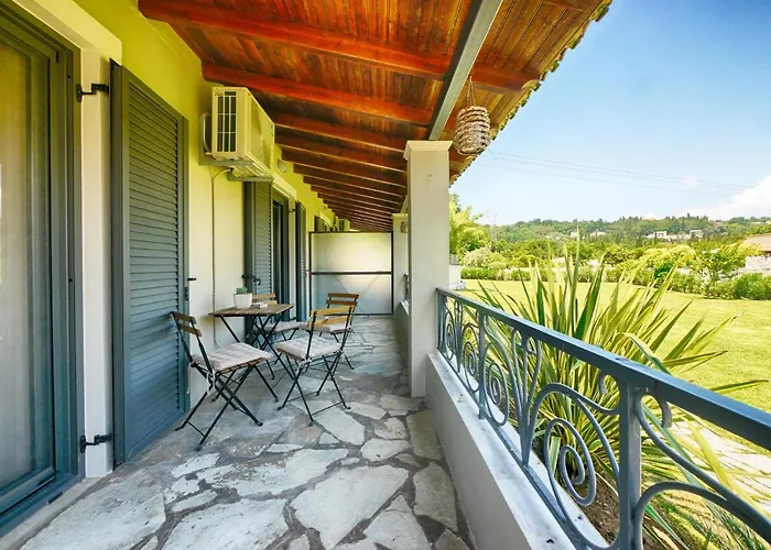 Cozy Family Friendly With Large Garden Close To Beaches - Dirella Appartement Kynopiástai