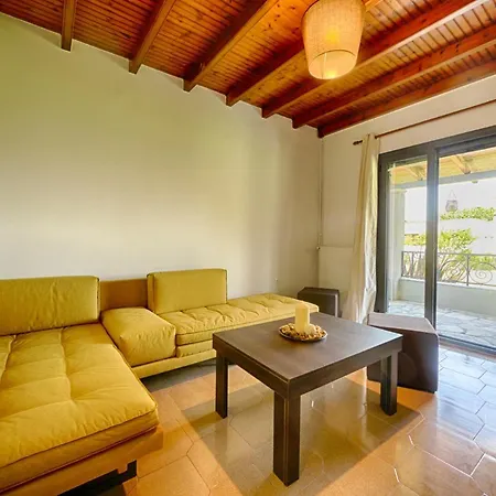 Apartament Cozy Family Friendly With Large Garden Close To Beaches - Dirella Kynopiástai