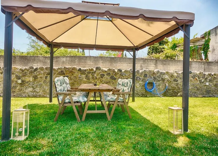 Cozy Family Friendly With Large Garden Close To Beaches - Dirella *