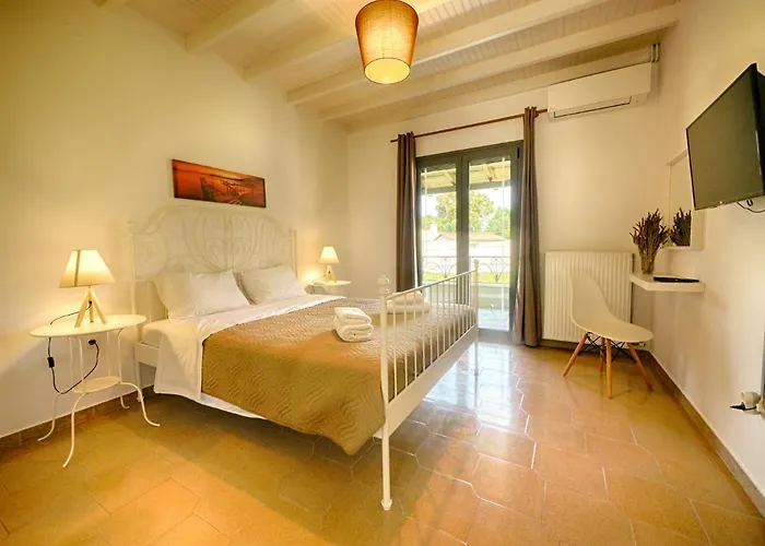 Cozy Family Friendly With Large Garden Close To Beaches - Dirella *