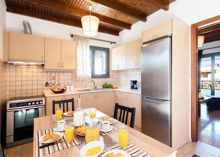 Cozy Family Friendly With Large Garden Close To Beaches - Dirella *