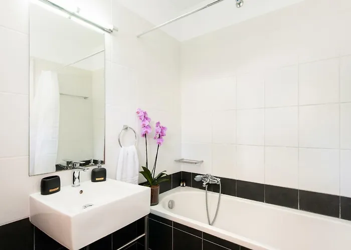 Cozy Family Friendly With Large Garden Close To Beaches - Dirella Kynopiástai